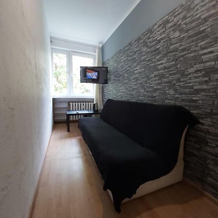 2050 Zwyciestwa 23 - Tanie Pokoje - Samodzielne Zameldowanie - Self Check In Poznan Bagian luar foto